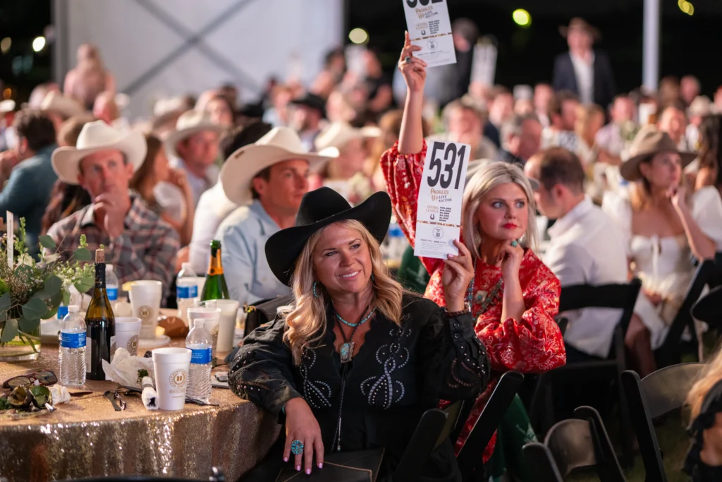 how many live auction items