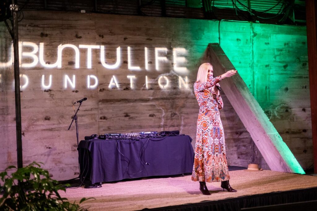 non profit auctioneer carrie frugé